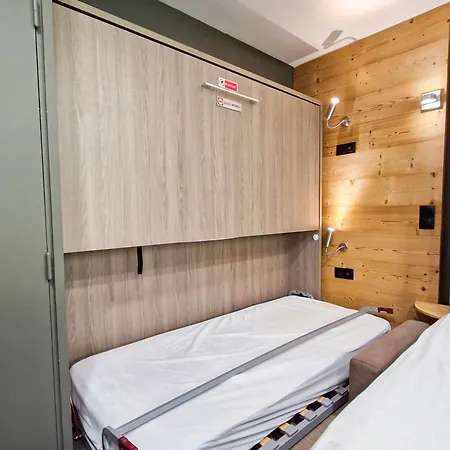 Rénové Pour 4 Pers. Près Des Pistes Et Commerces - Fr-1-425-207 Appartement *