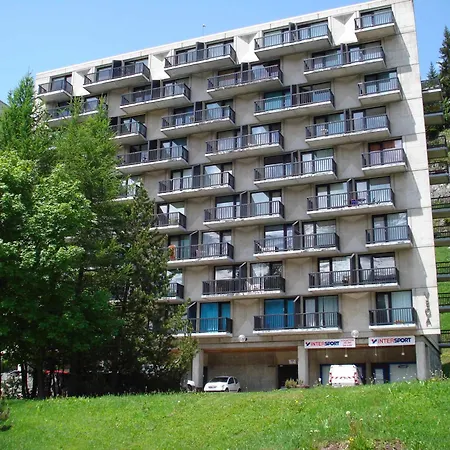 Appartement Rénové Pour 4 Pers. Près Des Pistes Et Commerces - Fr-1-425-207 *